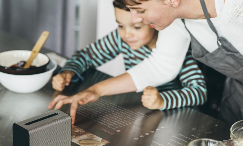 Xperia Touch: Virtuelle Eingabe mit Vernetzung - Vernetzte Welt